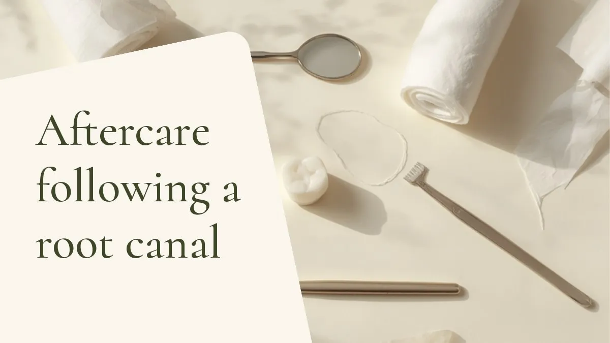 Dental objects related to the topic on a light surface — cover of the article 'Aftercare following a root canal', from the dental office of Dr. Cléo Salustiano, a dentist in Mooca, São Paulo.