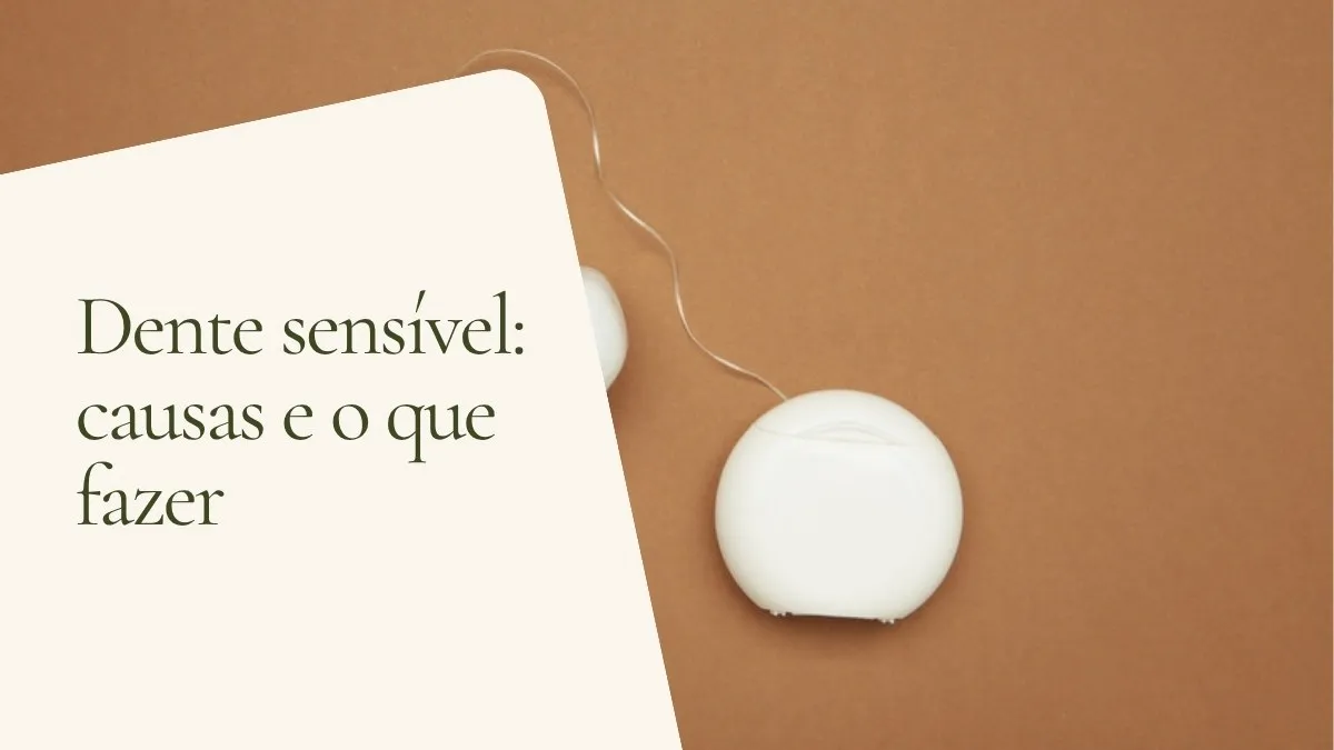 Objetos de odontologia relacionados ao tema sobre superfície clara — capa do artigo 'Dente sensível: causas e o que fazer', do consultório da Dra. Cléo Salustiano, dentista na Mooca, São Paulo.