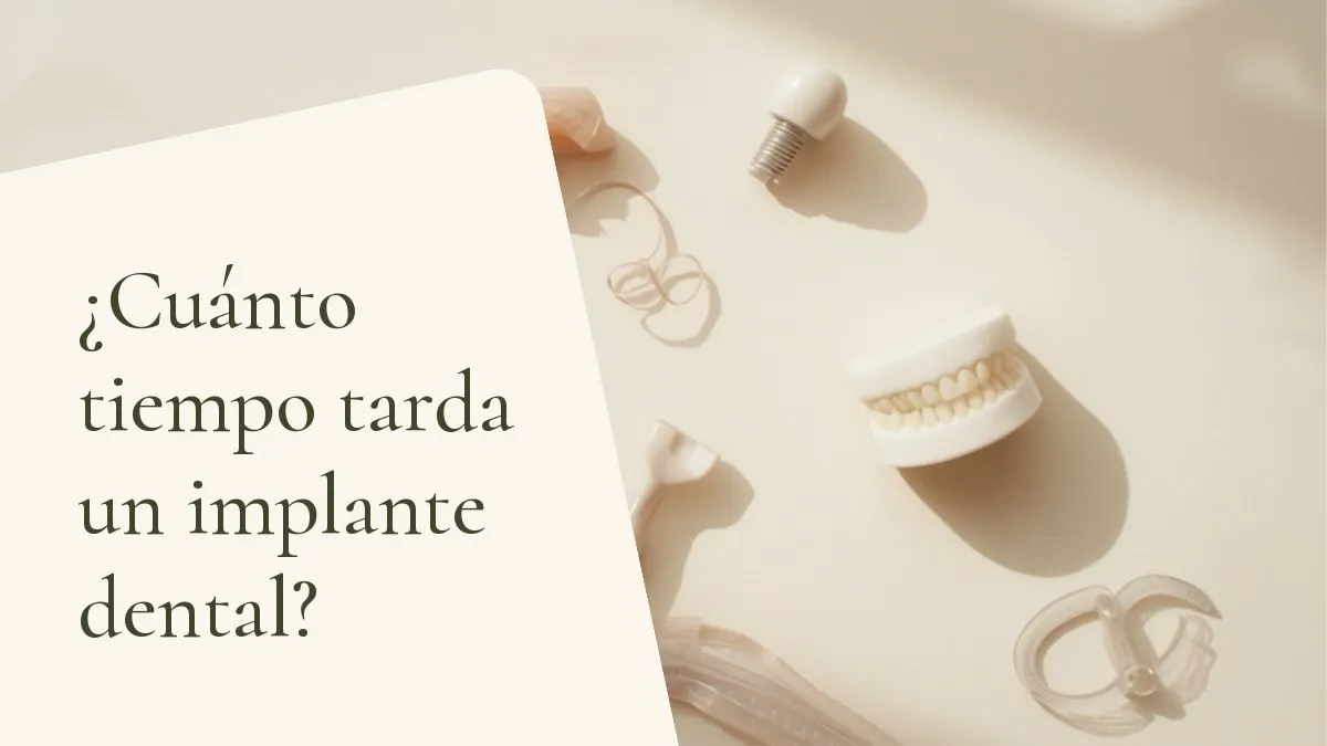 Instrumentos de odontología relacionados con el tema sobre una superficie clara — portada del artículo '¿Cuánto tiempo tarda un implante dental?', del consultorio de la Dra. Cléo Salustiano, dentista en Mooca, São Paulo.